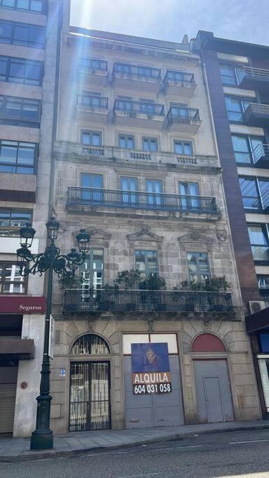 Central Suites Poli Sanz Віго Екстер'єр фото
